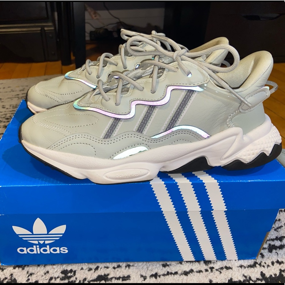 Adidas Ozweego Women’s/Youth